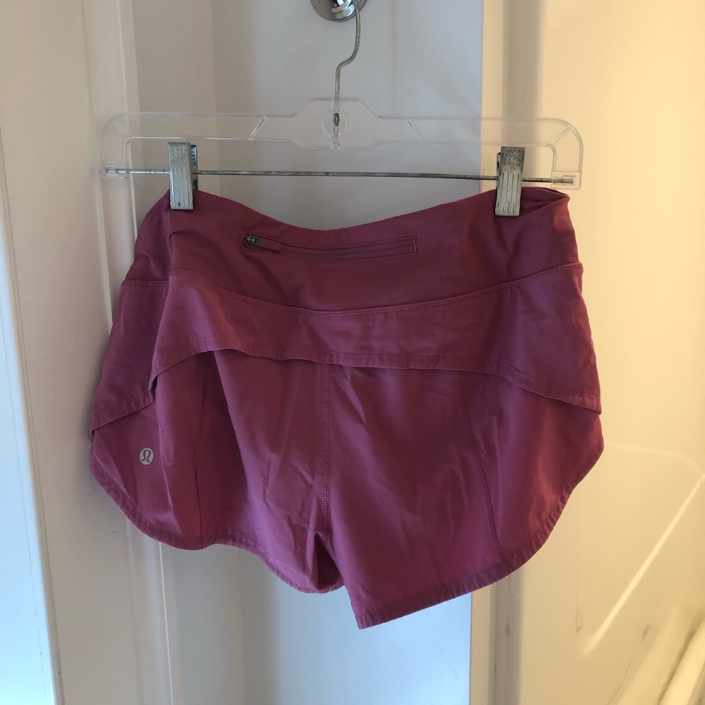 LuluLemon 2.5” Speed Up Shorts